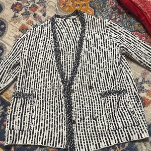 Zara Women's Black and White Cardigan